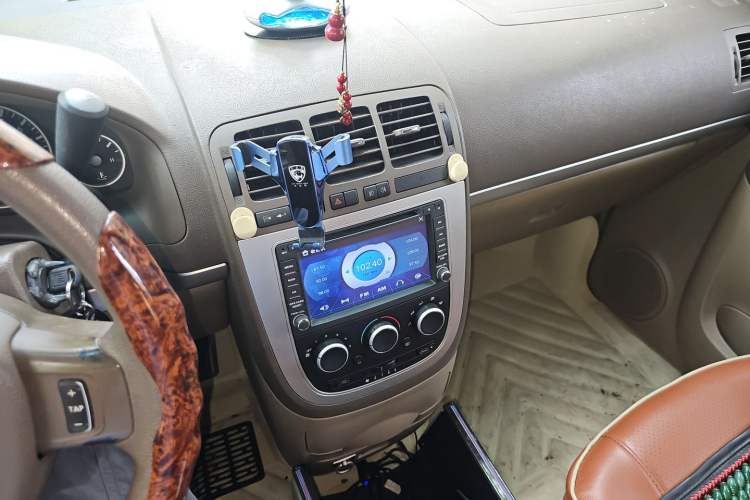 Used Buick GL8 2014 2.4L Classic Edition Audio And AC Panel