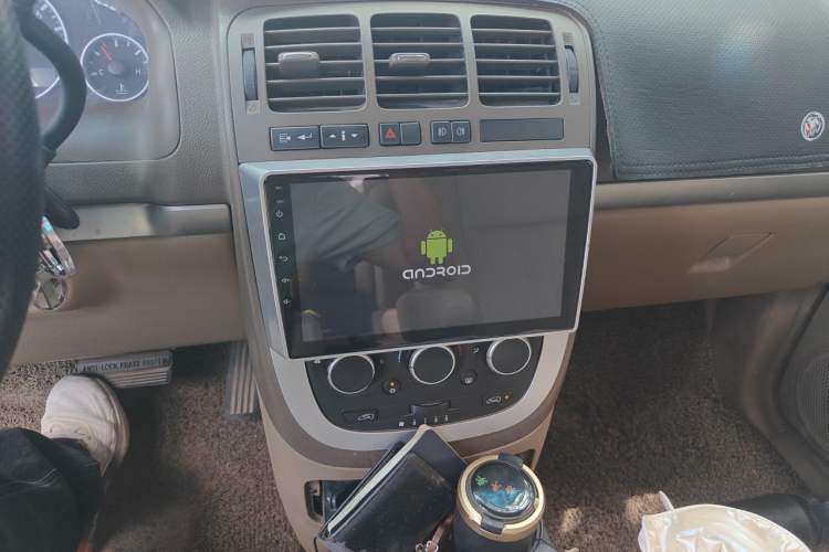 Used Buick GL8 2014 2.4L Classic Edition Audio And AC Panel