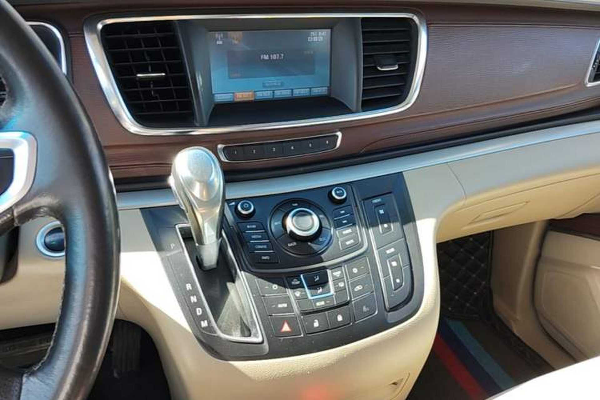 Used Buick GL8 2014 2.4L LT Luxury Business Executive Edition Audio And AC Panel