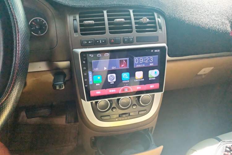 Used Buick GL8 2014 2.4L Classic Edition Audio And AC Panel
