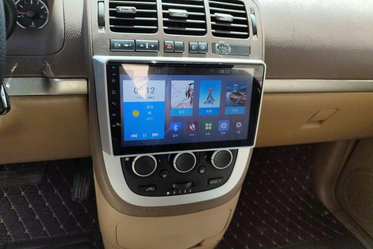 Used Buick GL8 2014 2.4L Classic Edition Audio And AC Panel