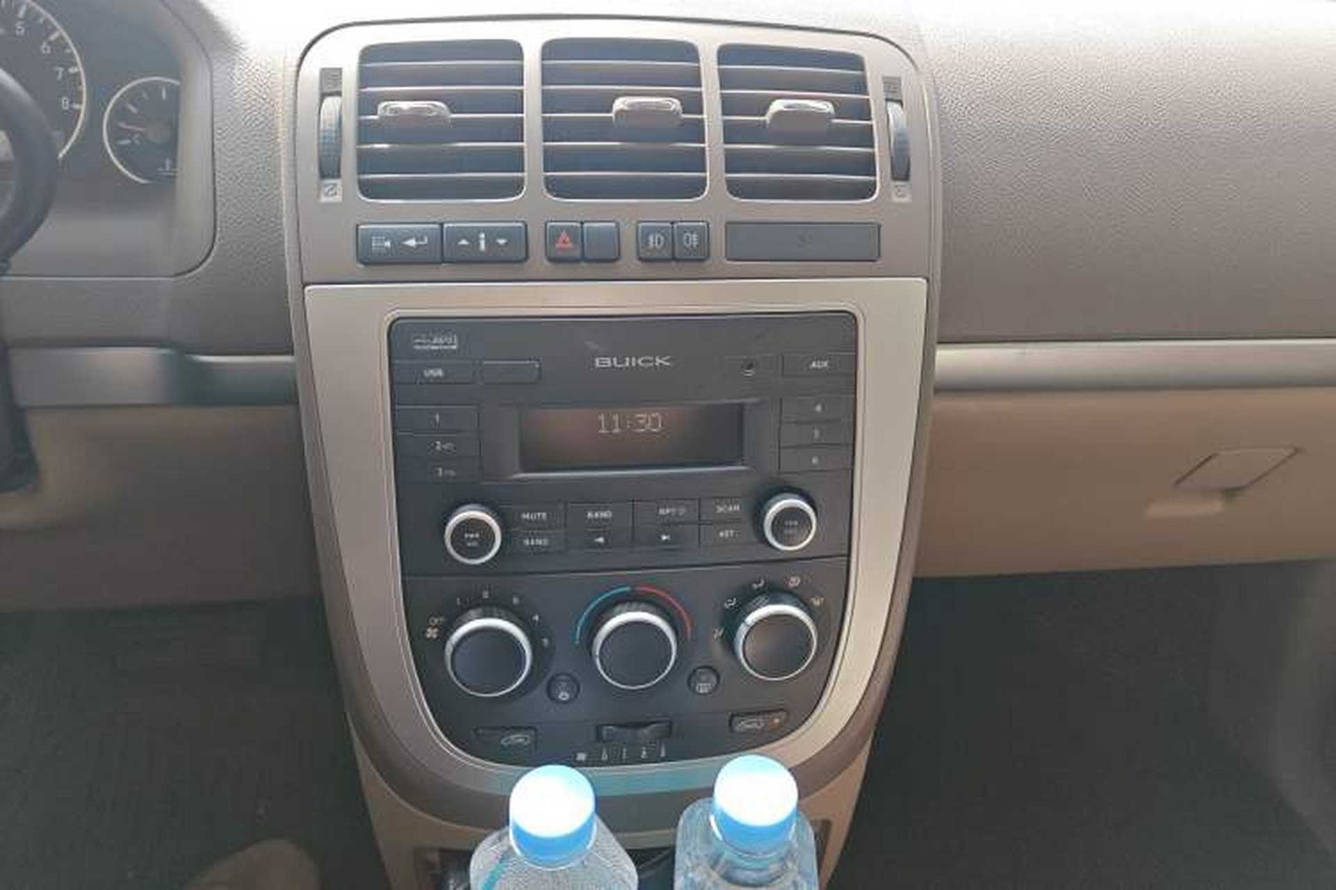 Used Buick GL8 2014 2.4L Comfort Edition Audio And AC Panel