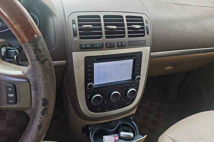 Used Buick GL8 2014 2.4L Comfort Edition Audio And AC Panel
