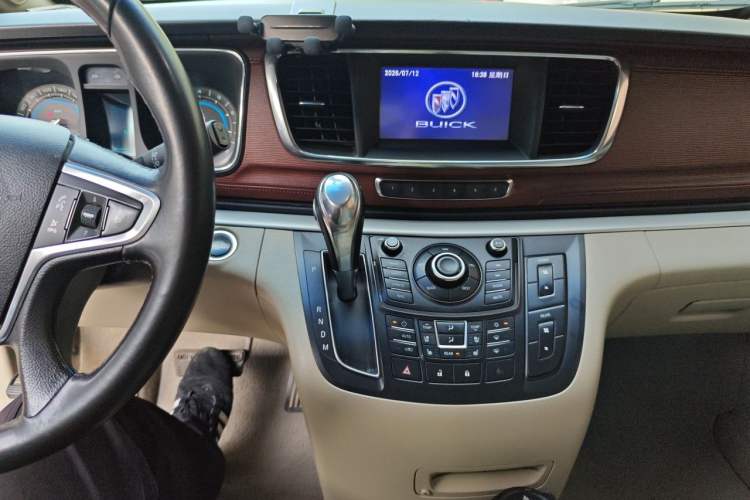 Used Buick GL8 2014 3.0L XT Luxury Business Flagship Edition Audio And AC Panel