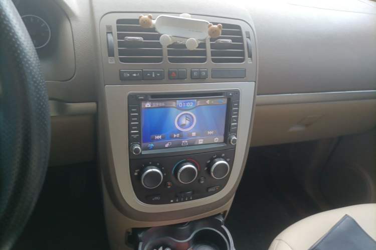 Used Buick GL8 2014 2.4L Classic Edition Audio And AC Panel