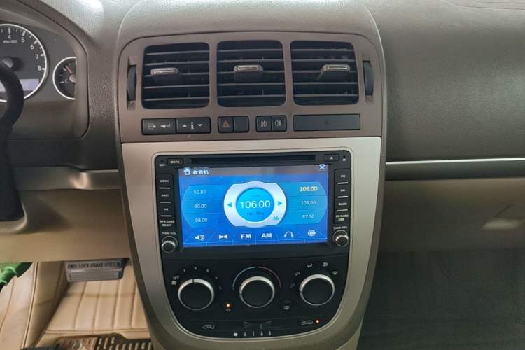 Used Buick GL8 2014 2.4L Classic Edition Audio And AC Panel