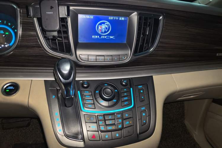 Used Buick GL8 2014 3.0L GT Luxury Business Haoya Edition Audio And AC Panel