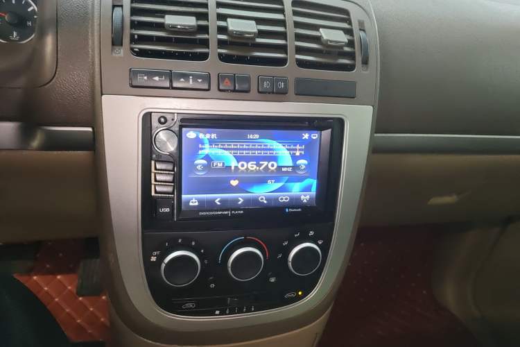 Used Buick GL8 2014 2.4L Classic Edition Audio And AC Panel