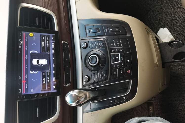 Used Buick GL8 2014 3.0L GT Luxury Business Haoya Edition Audio And AC Panel