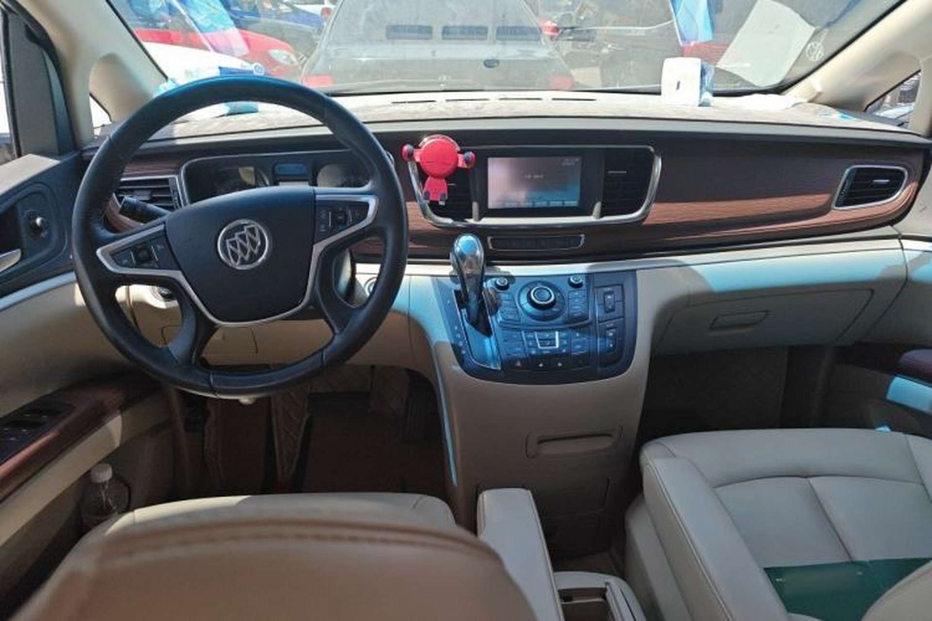 Used Buick GL8 2014 3.0L GT Luxury Business Haoya Edition Center Console