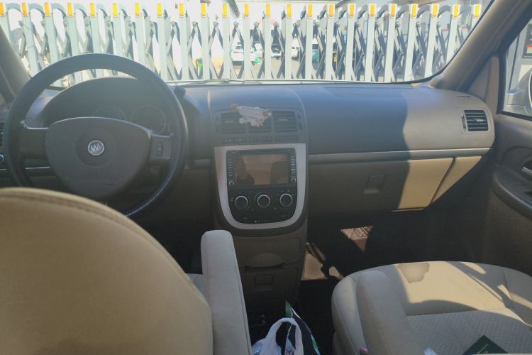 Used Buick GL8 2014 2.4L Classic Edition Center Console