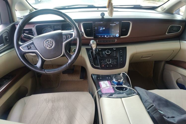 Used Buick GL8 2014 3.0L GT Luxury Business Haoya Edition Center Console