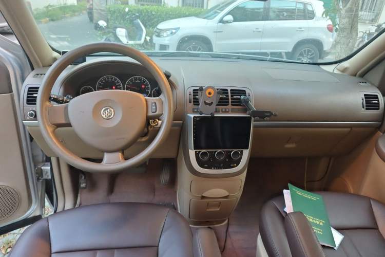 Used Buick GL8 2014 2.4L Classic Edition Center Console