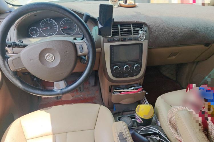 Used Buick GL8 2014 2.4L Classic Edition Center Console