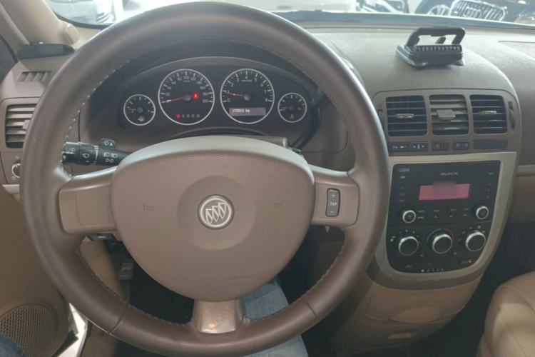 Used Buick GL8 2014 2.4L Classic Edition Center Console