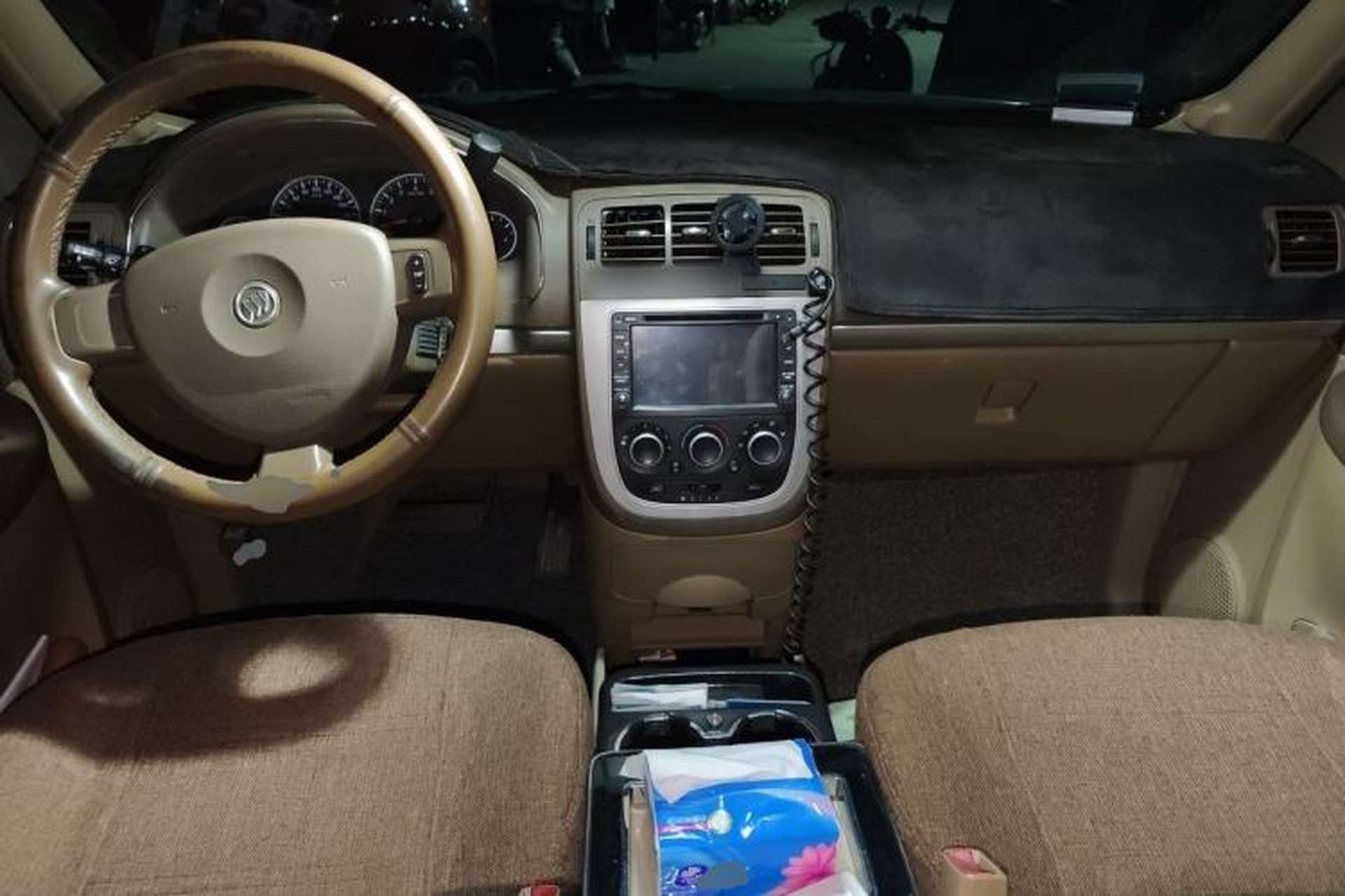 Used Buick GL8 2014 2.4L Classic Edition Center Console