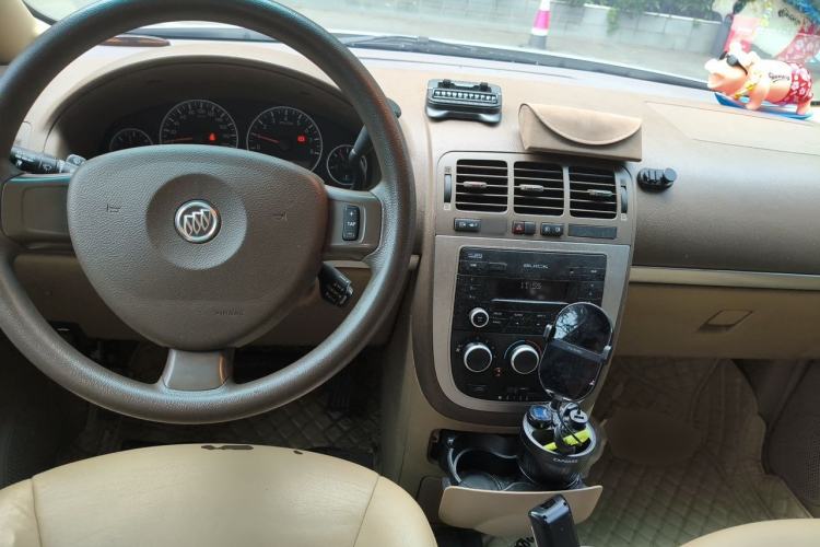 Used Buick GL8 2014 2.4L Classic Edition Center Console