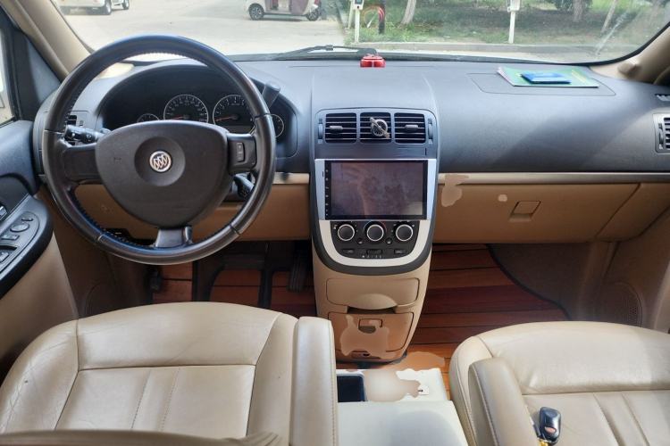 Used Buick GL8 2014 2.4L Executive Edition Center Console