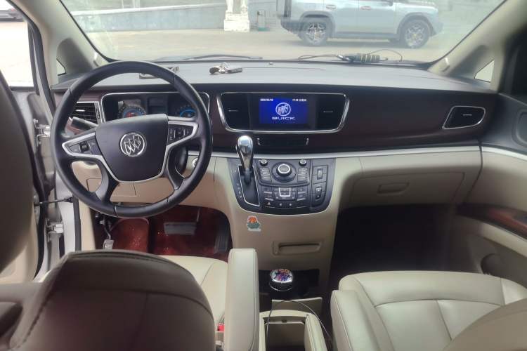 Used Buick GL8 2014 3.0L GT Luxury Business Haoya Edition Center Console