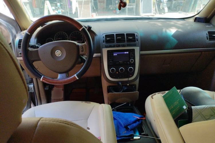 Used Buick GL8 2014 2.4L Classic Edition Center Console