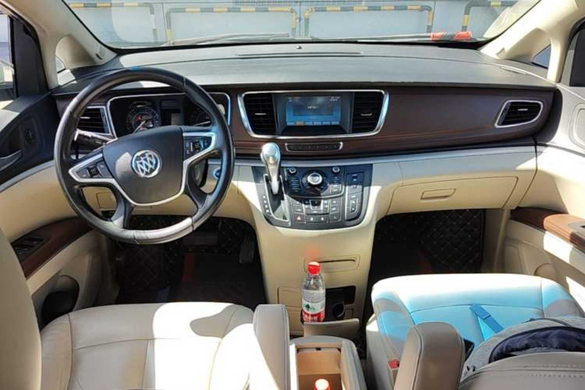 Used Buick GL8 2014 2.4L LT Luxury Business Executive Edition Center Console