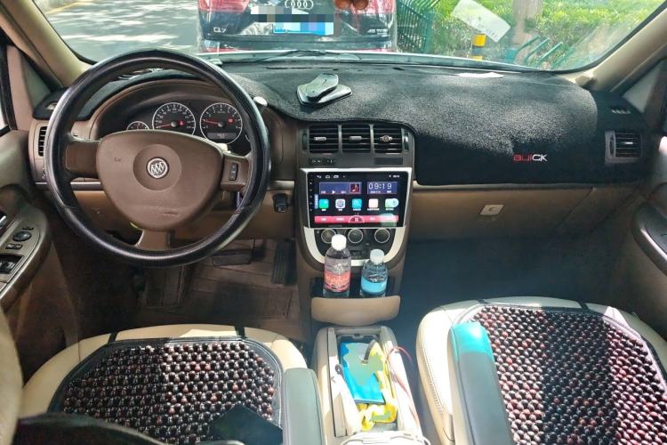 Used Buick GL8 2014 2.4L Classic Edition Center Console