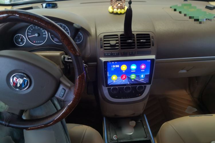 Used Buick GL8 2014 2.4L Classic Edition Center Console