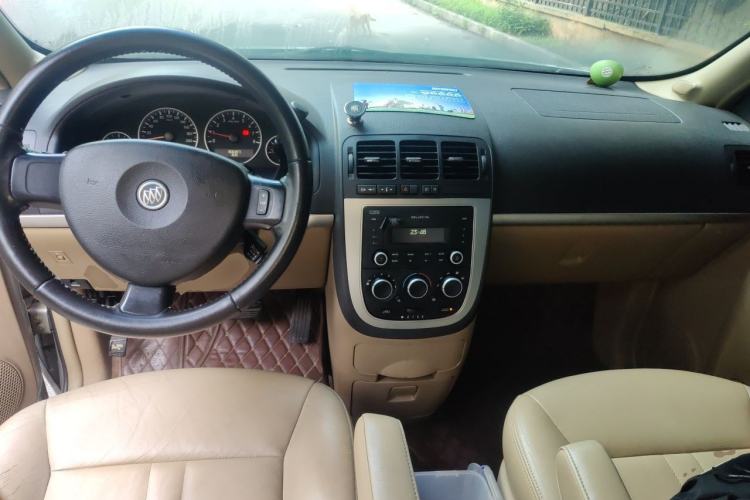 Used Buick GL8 2014 2.4L Executive Edition Center Console