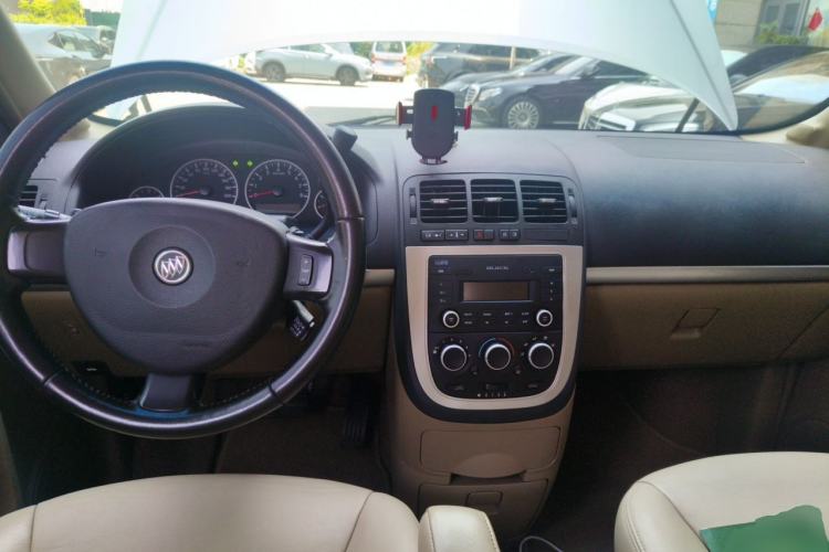 Used Buick GL8 2014 2.4L Executive Edition Center Console