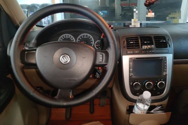 Used Buick GL8 2014 2.4L Executive Edition Center Console