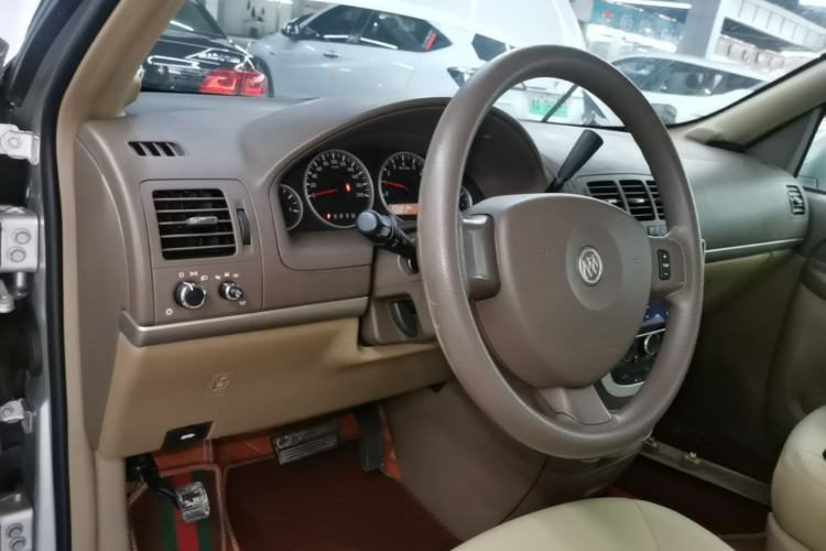 Used Buick GL8 2014 2.4L Classic Edition Center Console