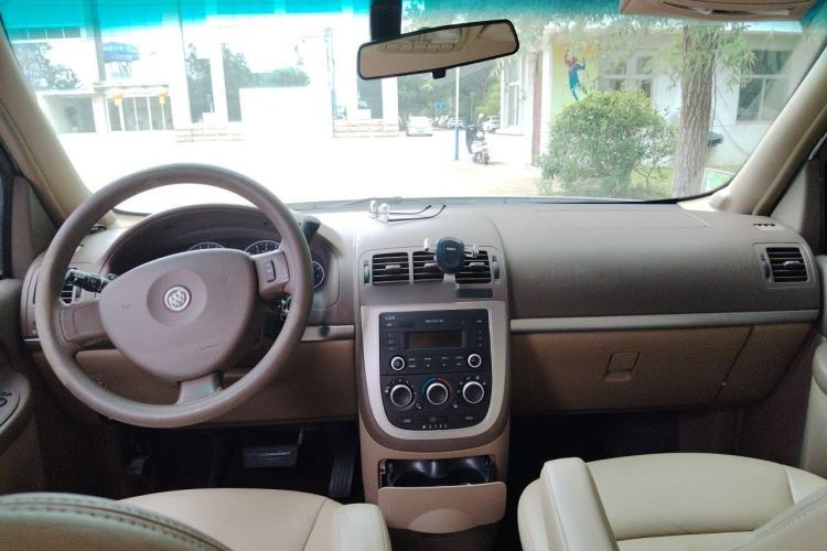 Used Buick GL8 2014 2.4L Classic Edition Center Console