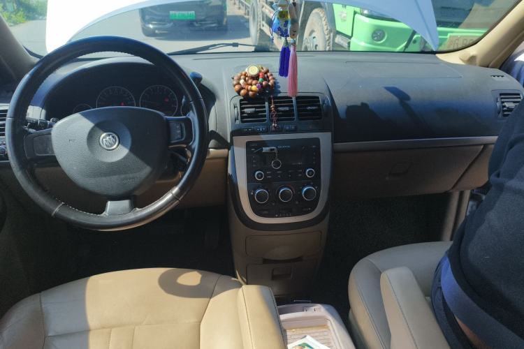 Used Buick GL8 2014 2.4L Executive Edition Center Console