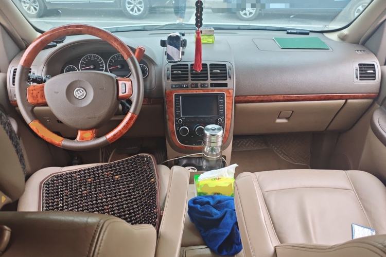 Used Buick GL8 2014 2.4L Classic Edition Center Console