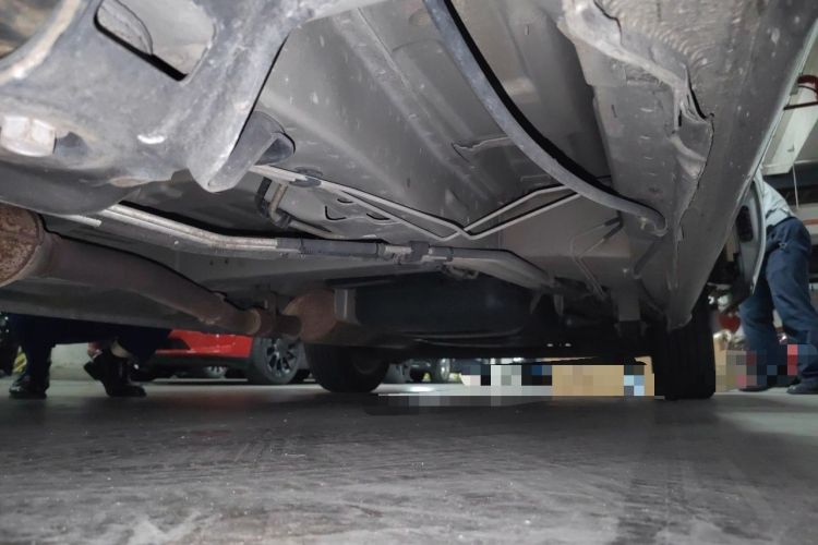 Used Buick GL8 2014 2.4L Executive Edition Chassis Front Left