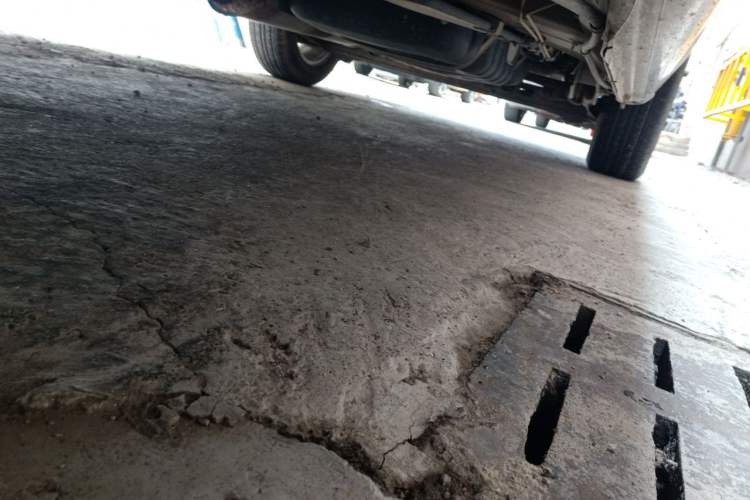 Used Buick GL8 2014 2.4L Classic Edition Chassis Front Left