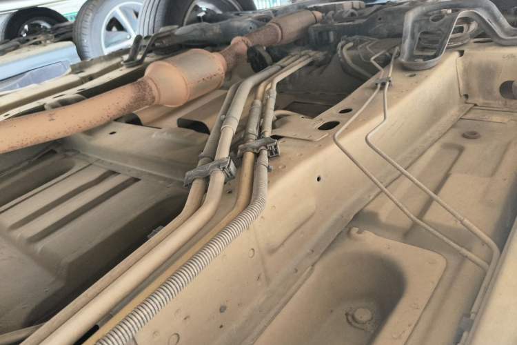 Used Buick GL8 2014 2.4L Classic Edition Chassis Front Left