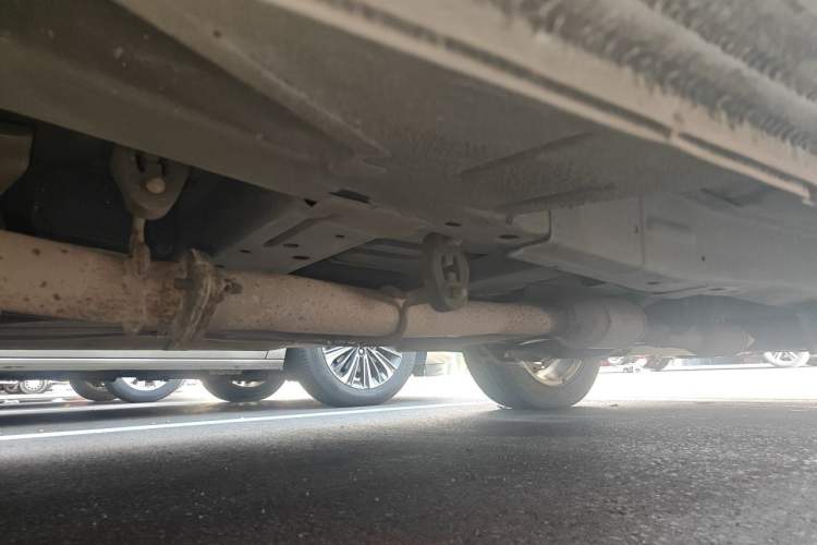 Used Buick GL8 2014 2.4L Executive Edition Chassis Front Left
