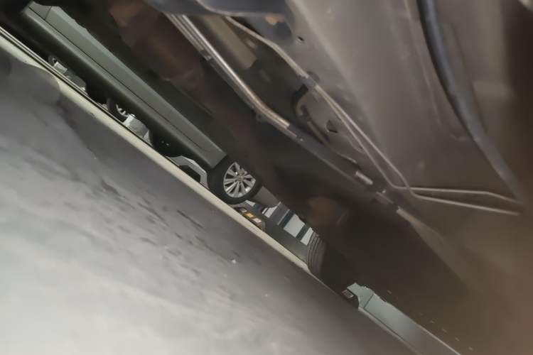 Used Buick GL8 2014 2.4L Comfort Edition Chassis Front Left