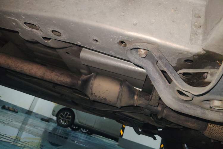 Used Buick GL8 2014 2.4L Classic Edition Chassis Front Right