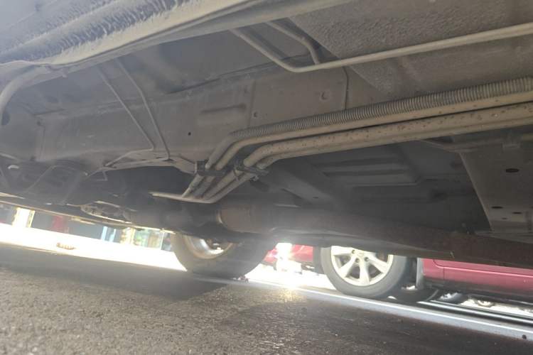Used Buick GL8 2014 2.4L Executive Edition Chassis Front Right