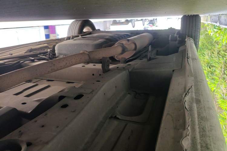 Used Buick GL8 2014 2.4L Classic Edition Chassis Front Right