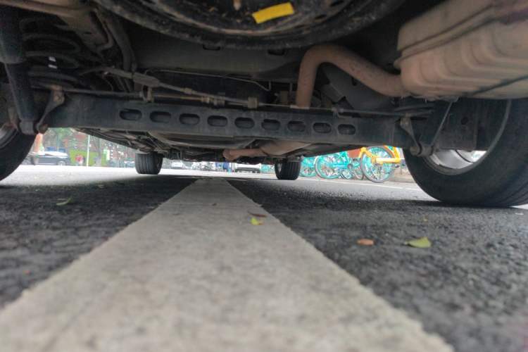 Used Buick GL8 2014 2.4L Classic Edition Chassis Rear