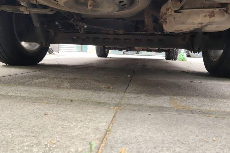 Used Buick GL8 2014 2.4L Classic Edition Chassis Rear