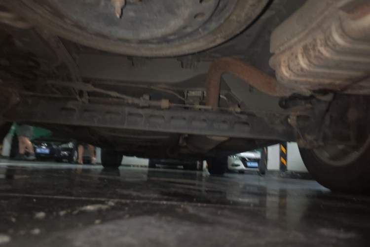 Used Buick GL8 2014 2.4L Classic Edition Chassis Rear