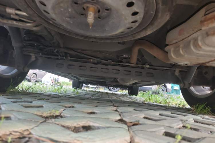 Used Buick GL8 2014 2.4L Classic Edition Chassis Rear