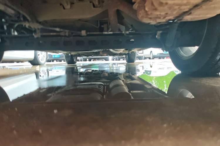 Used Buick GL8 2014 2.4L Classic Edition Chassis Rear