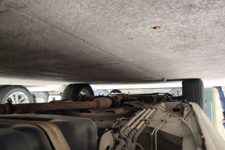 Used Buick GL8 2014 2.4L Classic Edition Chassis Rear Left