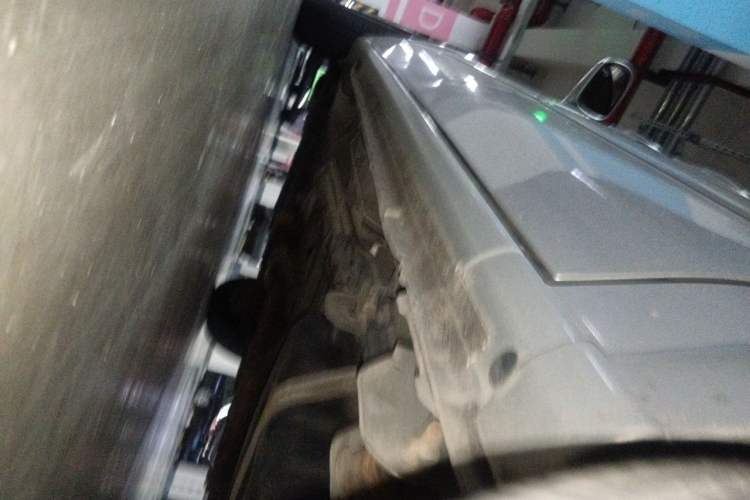 Used Buick GL8 2014 2.4L Comfort Edition Chassis Rear Left