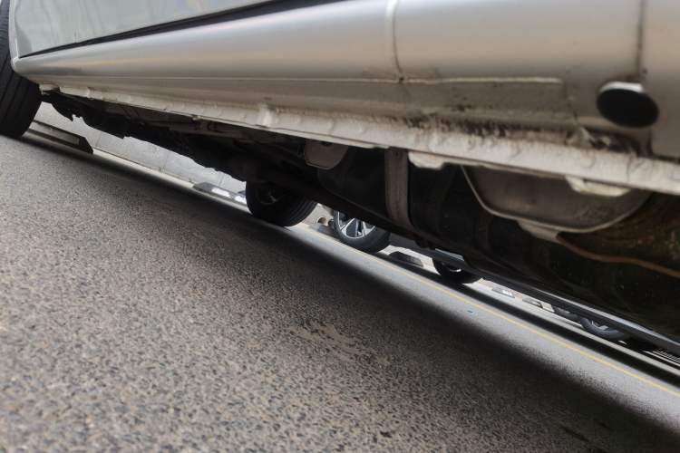 Used Buick GL8 2014 2.4L Classic Edition Chassis Rear Left